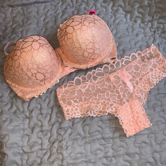 PINK Victoria's Secret Other - NWT Victoria’s Secret PINK 36DD bra and panty set